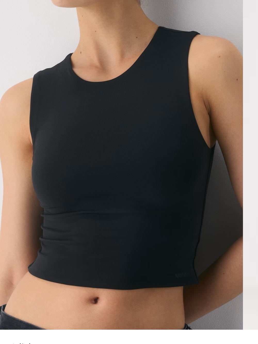 Aritzia Black Sleeveless Crop Tank